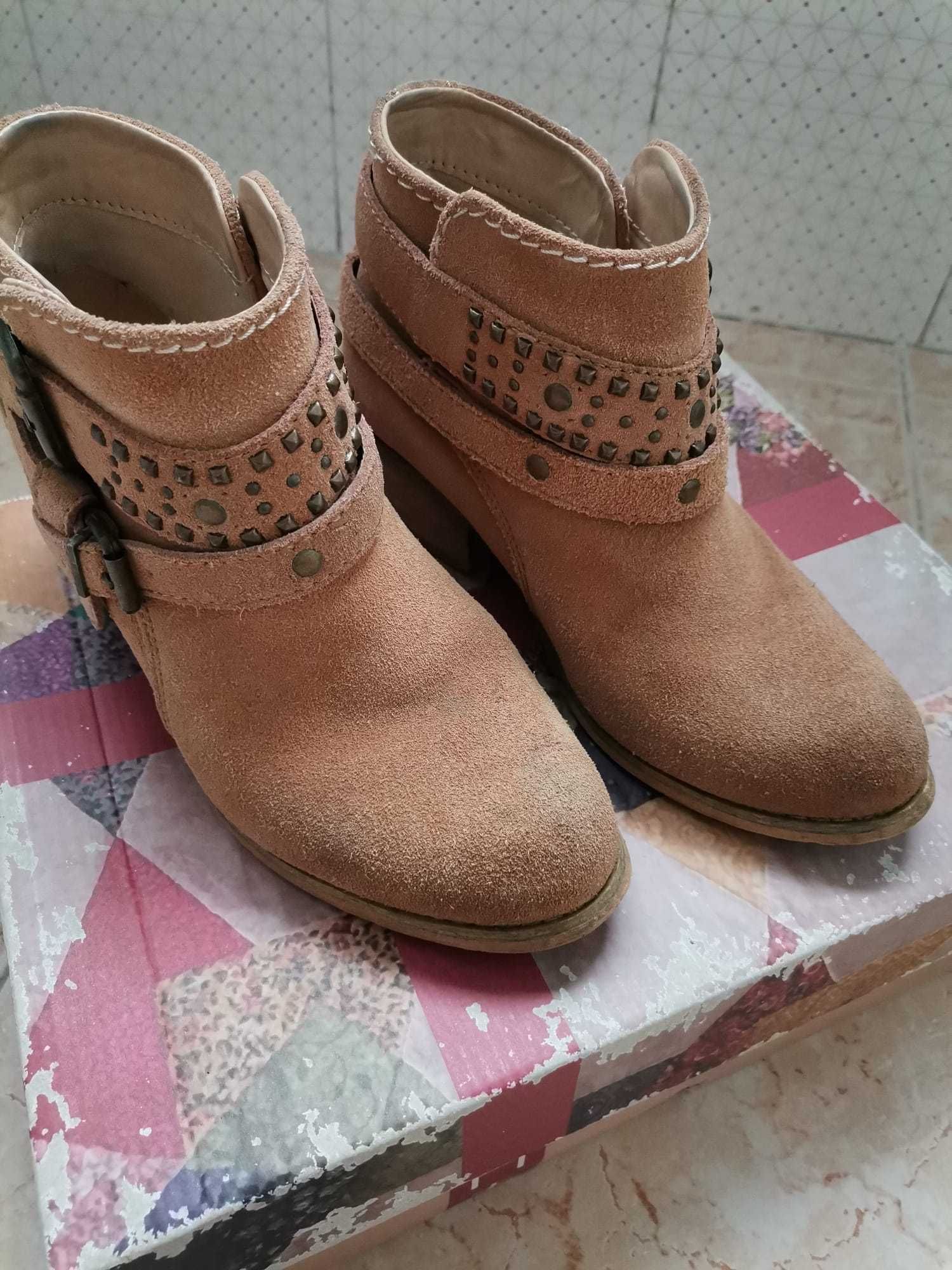 Botas Mulher em Camurça Castanha Nr.34/35