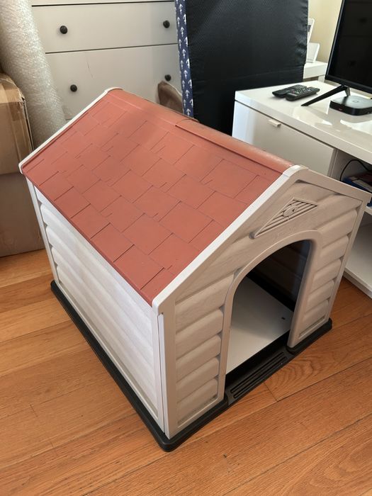 Casota para cão usada