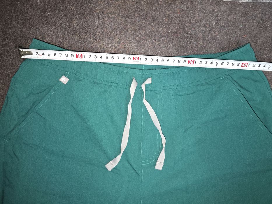 НОВІ штани медичні фірми FIGS розмір L ЗЕЛЕНІ