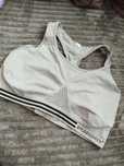 Dwa topy sportowe