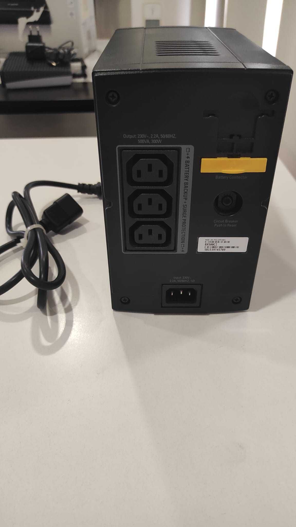 Ups APC Back-Ups Linha interativa 500VA 3AC outlets Torre