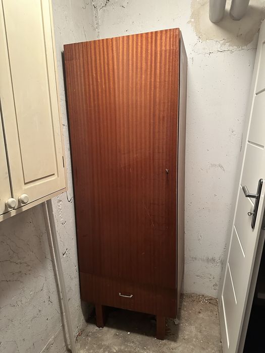 Szafa vintage z lustrem