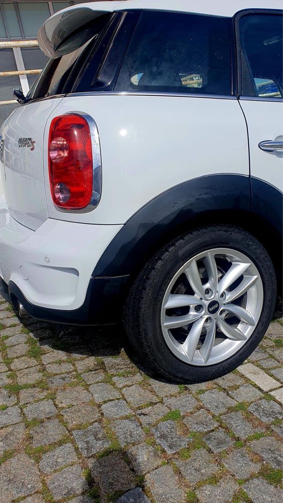 4 jantes Mini com pneus de neve