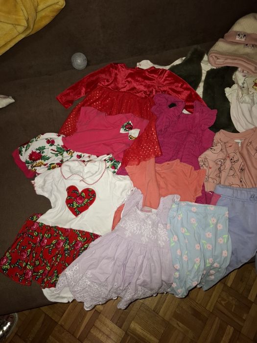 Paka ciuszki dla dziewczynki 74 kurtki koszulki body bluzy sukienki