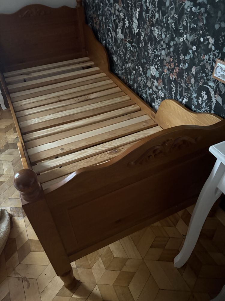 Łóżko retro vintage Z ORNAMENTEM RZEŹBIONE NÓŻKI 80x180