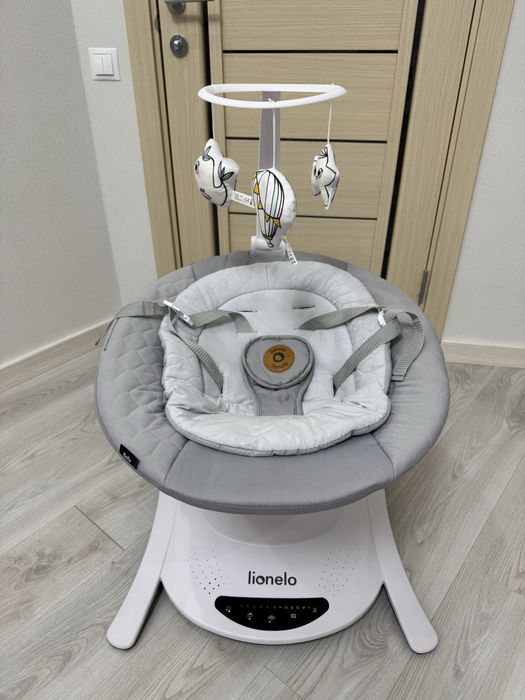 Крісло-гойдалка Lionelo Bella