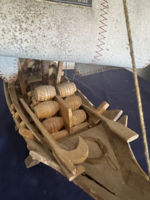 Barco Antigo (Ver fotografias)