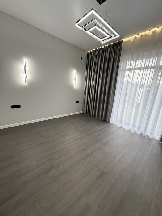 Будинок з газом в Стоянці! Закрите котеджне містечко з озером!