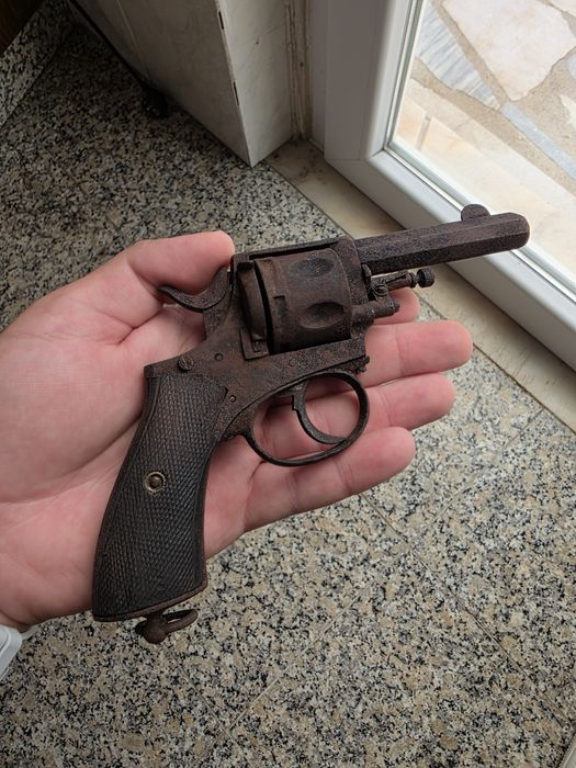 Revolver Belga antigo Webley (?)