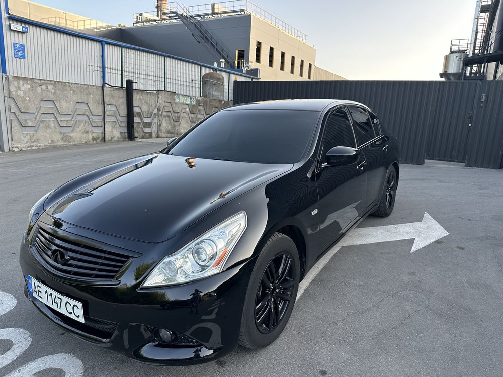 Продам Infiniti G25