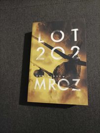 Książka Lot 202 Remigiusz Mróz