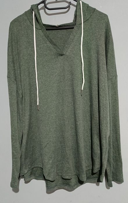 Nowa , zielona bluza
