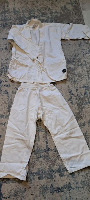 Sprzedam kimono 120 cm