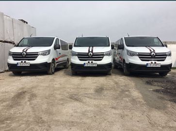 Wynajem busów Renault Trafic 9 osobowe