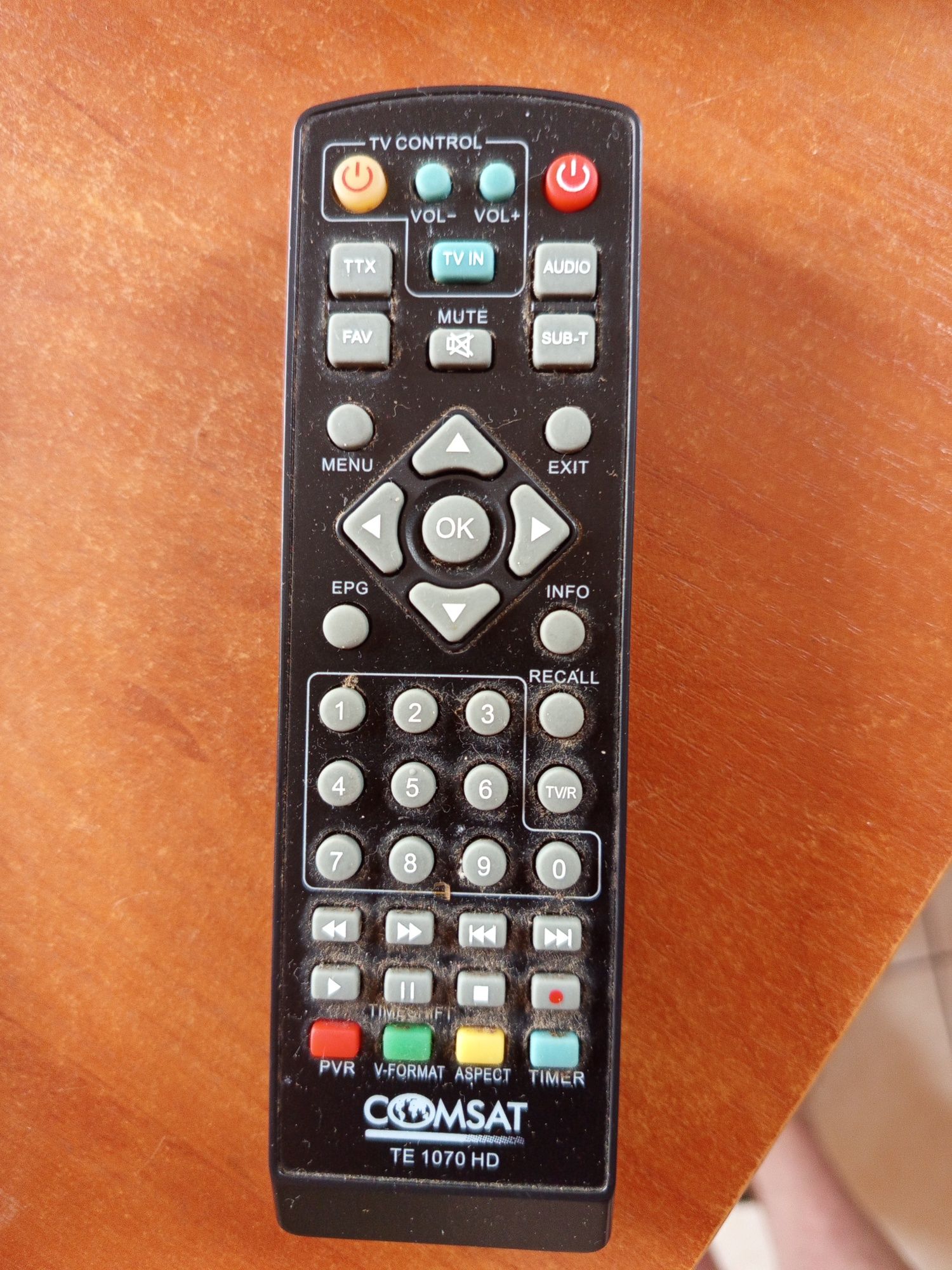 Telewizor 32 całe LCD/ LG w zestawie dekoder DVB-T +pilot