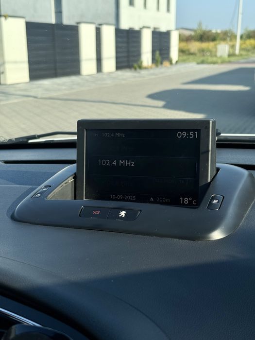 Пежо Peugeot 3008 2010 року дизель 2.0 автомат