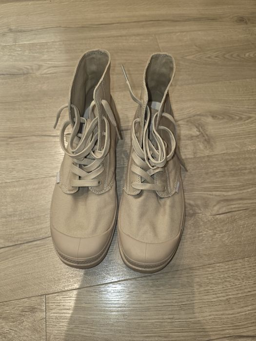 Palladium beżowy Trapery Pampa Hi mono rozmiar 44 buty trampki nowe