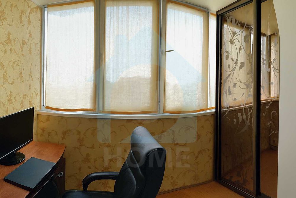 Продаж 3-к квартири з ремонтом у Святошинському р-н (вул. Симиренка).