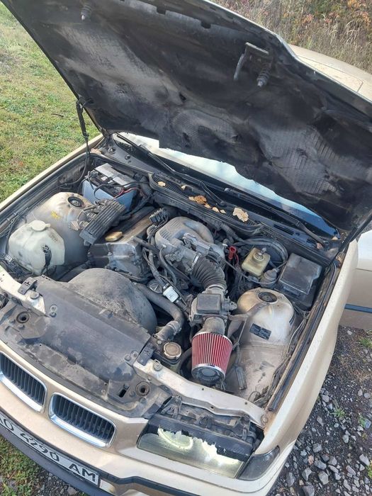 Продам BMW E36 1.8бензин