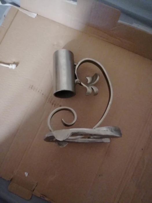 Metalowy stojak