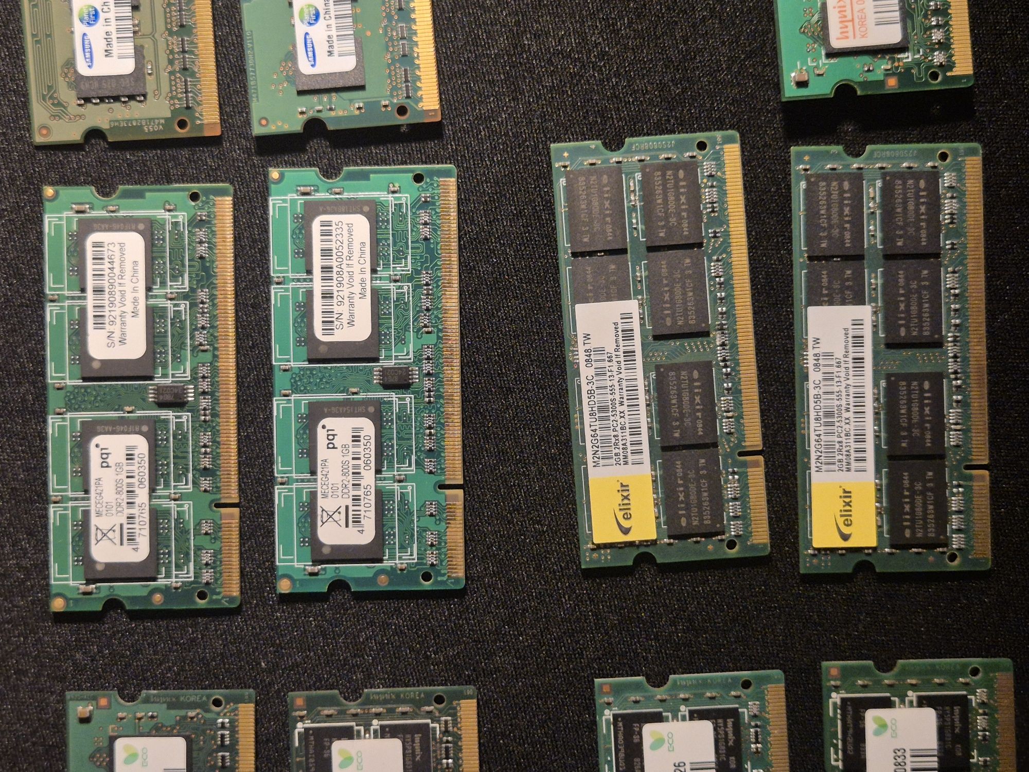 Varias memorias ram portatil