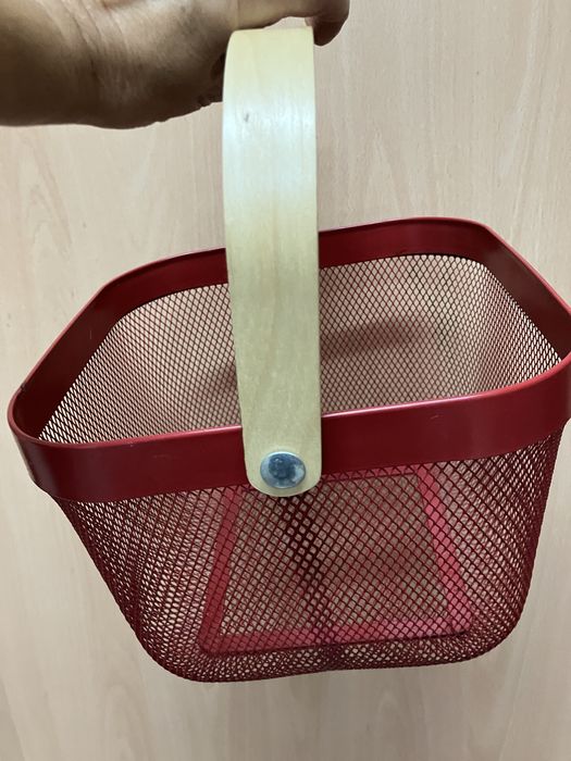 Cesto vermelho ikea 7€ em lisboa