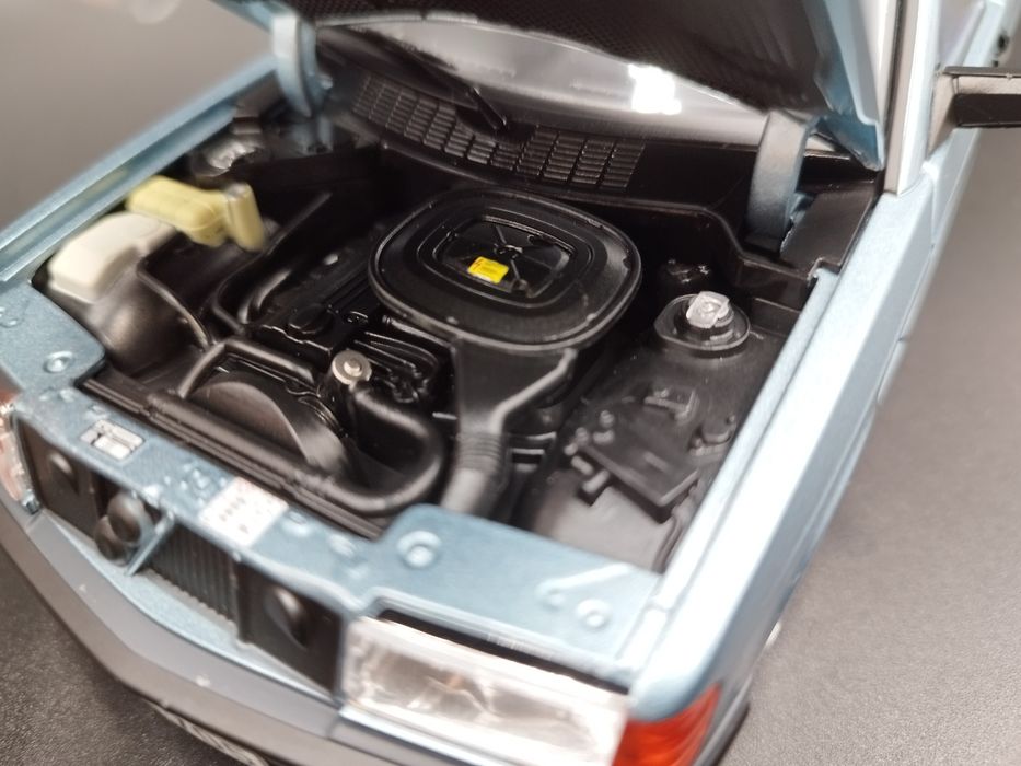 1:18 Norev 1984 Mercedes 190E model nowy