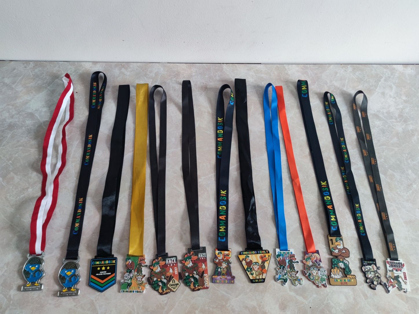 Medale medal sportowe bief biegi comandos racek Kraków  comandosik