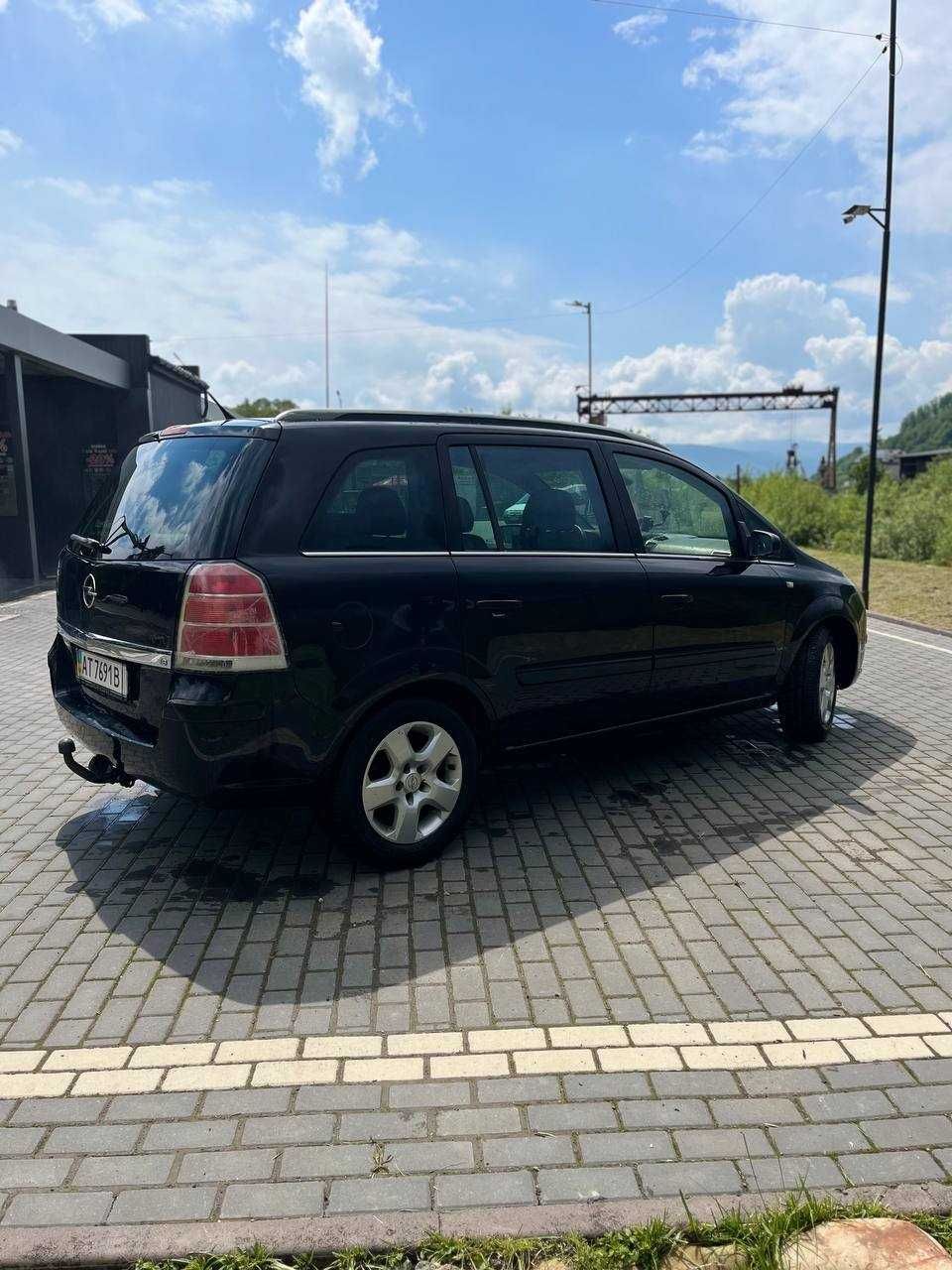 Продам автомобіль Opel Zafira B 2005 р, 1.8 Газ/Бензин