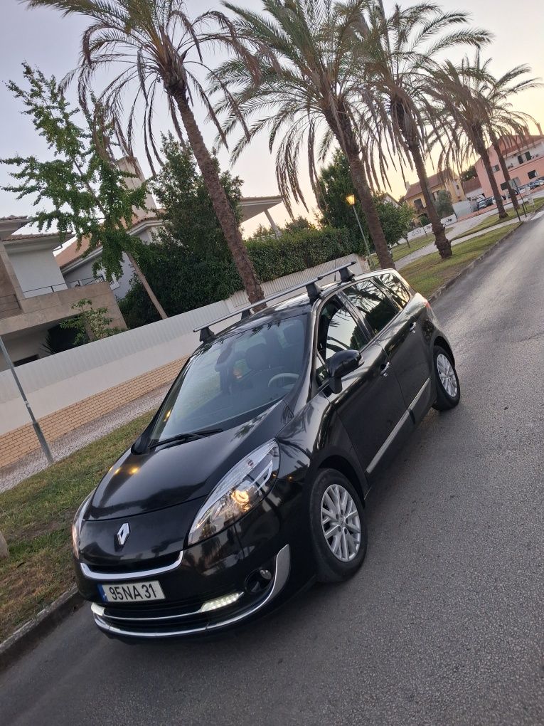RENAULT GRAND Scénic 1.6 dci Bose Edition 7L