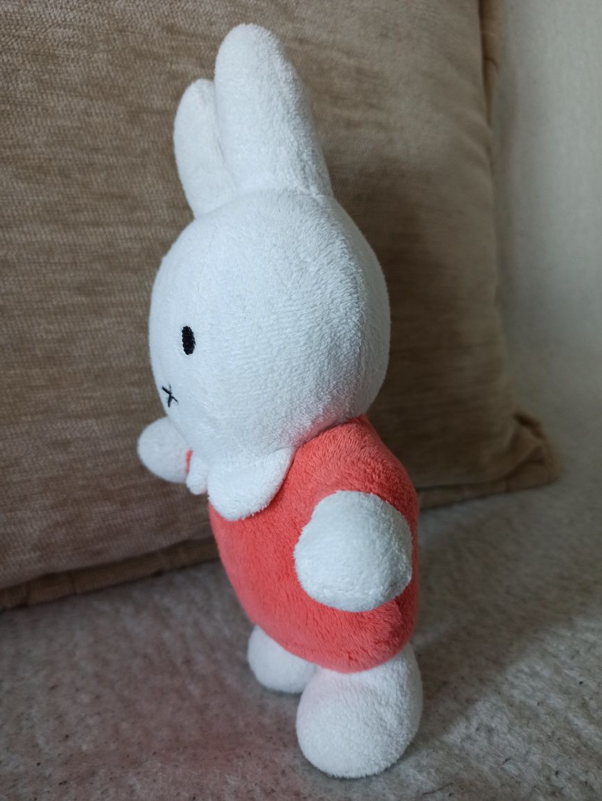 Króliczek maskotka Miffy