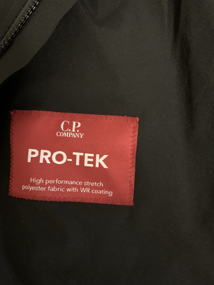 Продаю куртку C.P.Company Pro-Tek Hooded.