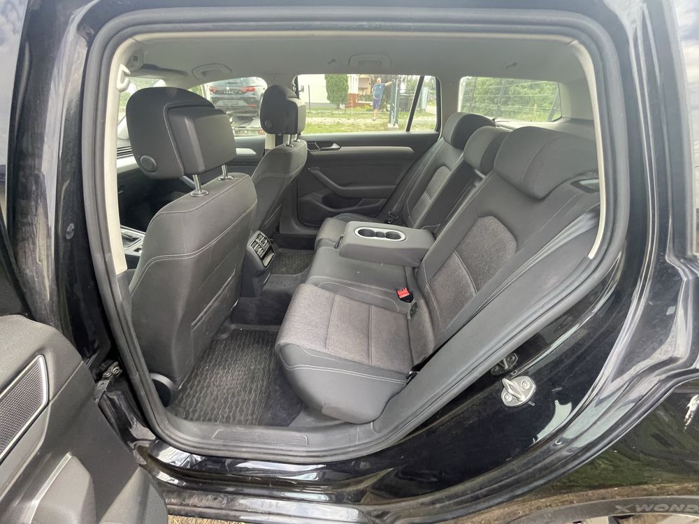 VW Passat B8 2.0TDI 150KM klima grzane fotele