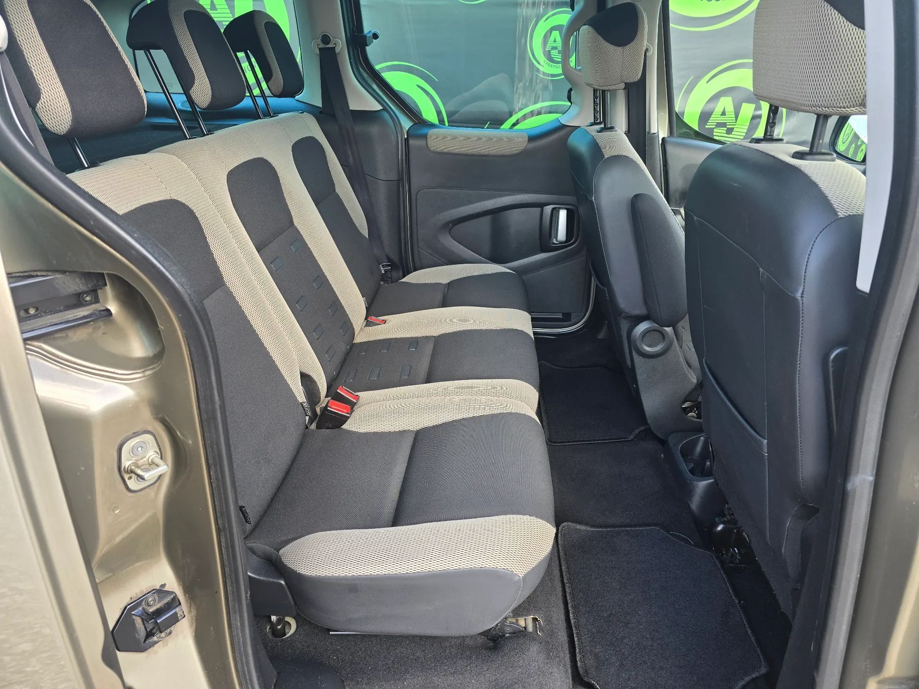 Citroën Berlingo automat panorama dach nawiewy ledy XTR