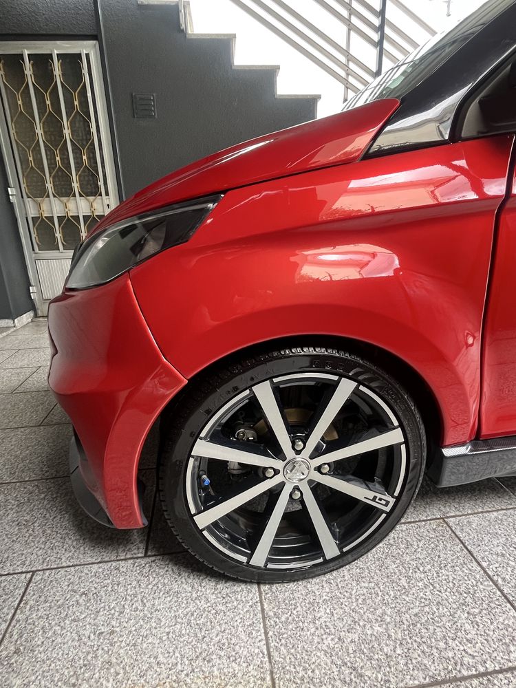 Aixam GTI.
