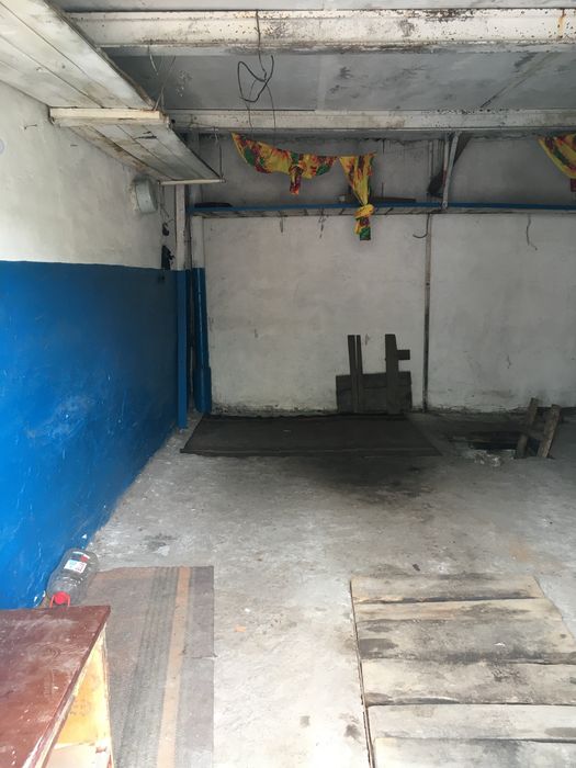 Продам гараж,в хорошем районе