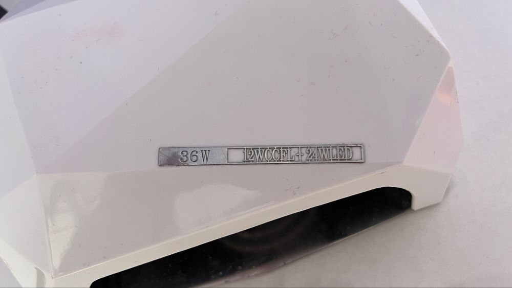 Lampa LED do paznokci + GRATIS zestaw do przedłużania paznokci