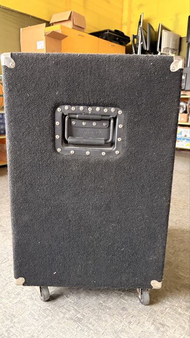 Ampeg BSE410HLF 400вт 4x10" Bass Speaker Cabinet