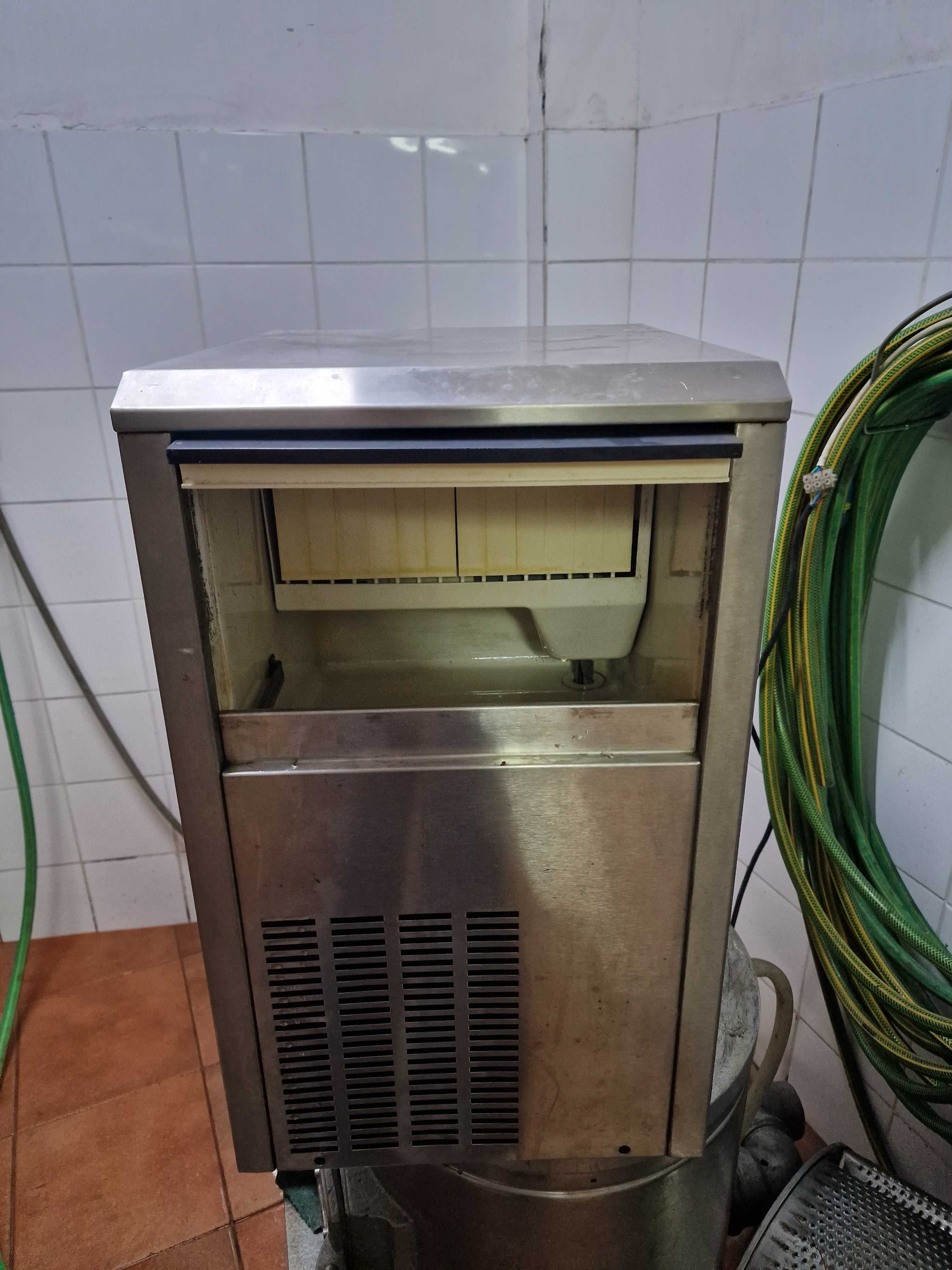 Maquina de  Gelo