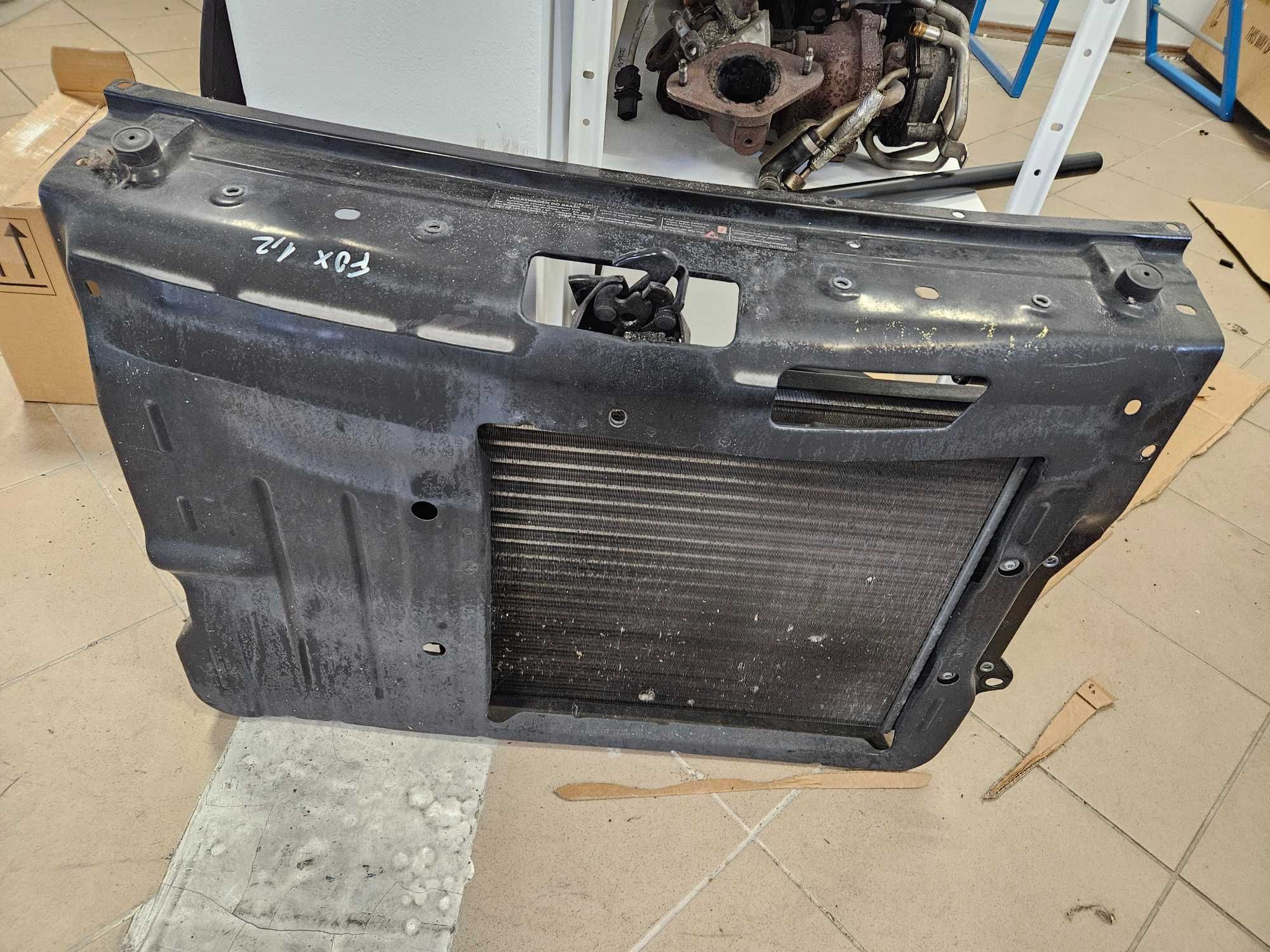 Pas Przedni VW FOX chłodnica
