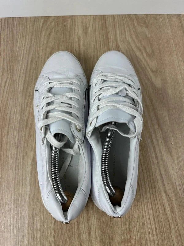 Sneakersy Tommy Hilfiger białe rozmiar 41