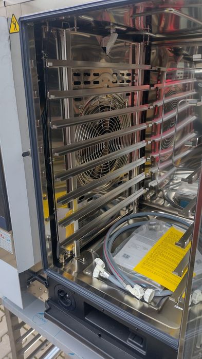 Piec konwekcyjno-parowy Electrolux 8 x 400x600 bake nowy.
