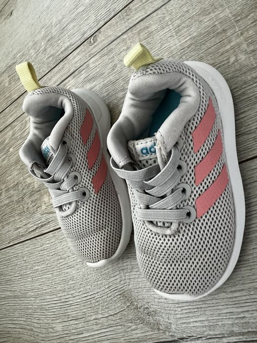 Adidasy dziewczece 19