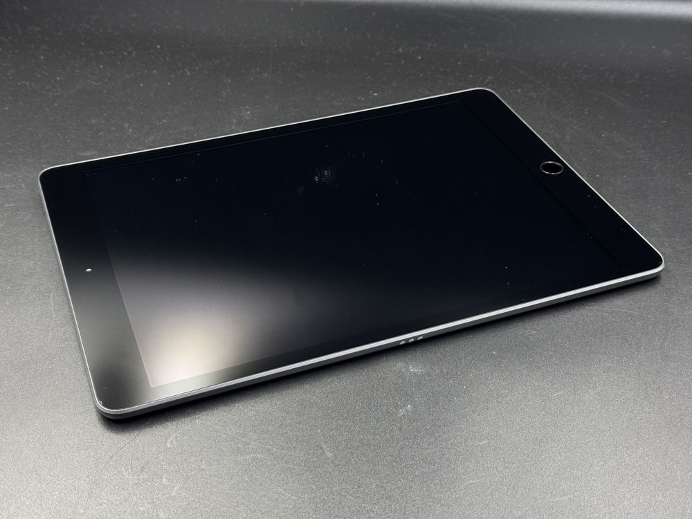 iPad 8. gen. 32GB (A2270) - faktura VAT 23%