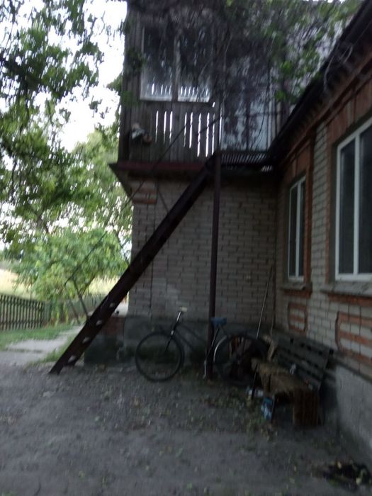 Продается дом. С хозяйством и всем что есть в доме и техникой во дворе