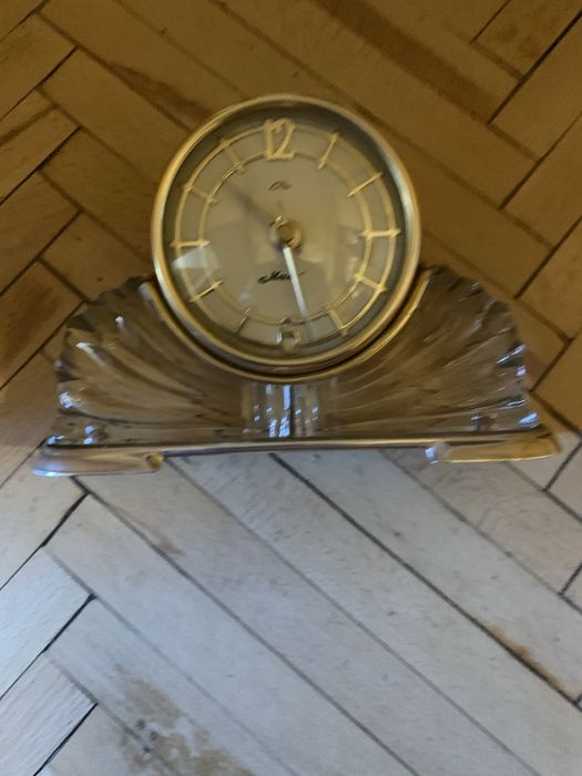 Годинник настільний