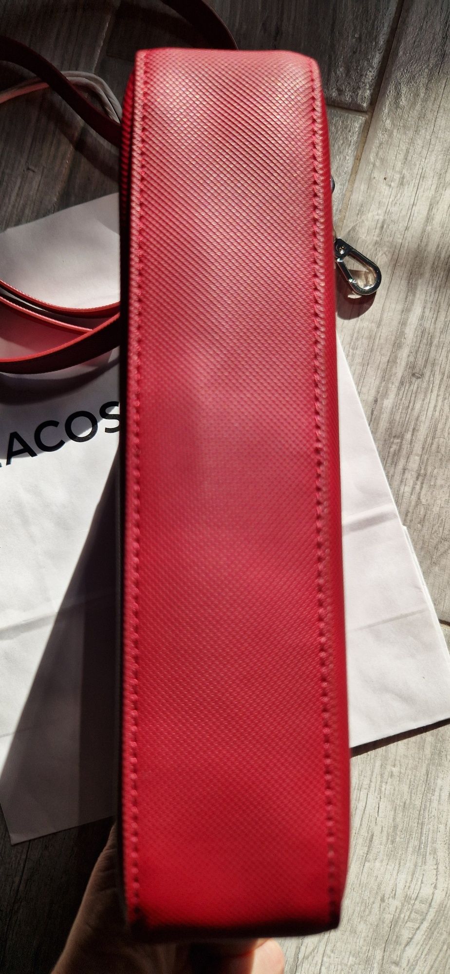 Ubrana 1 raz Piękna torebka Lacoste Square Crossover Bag bordowy