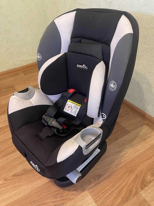 Автокрісло Evenflo Triumph LX гр.0+/1/2 2,3 кг до 29,4 кг Charleston