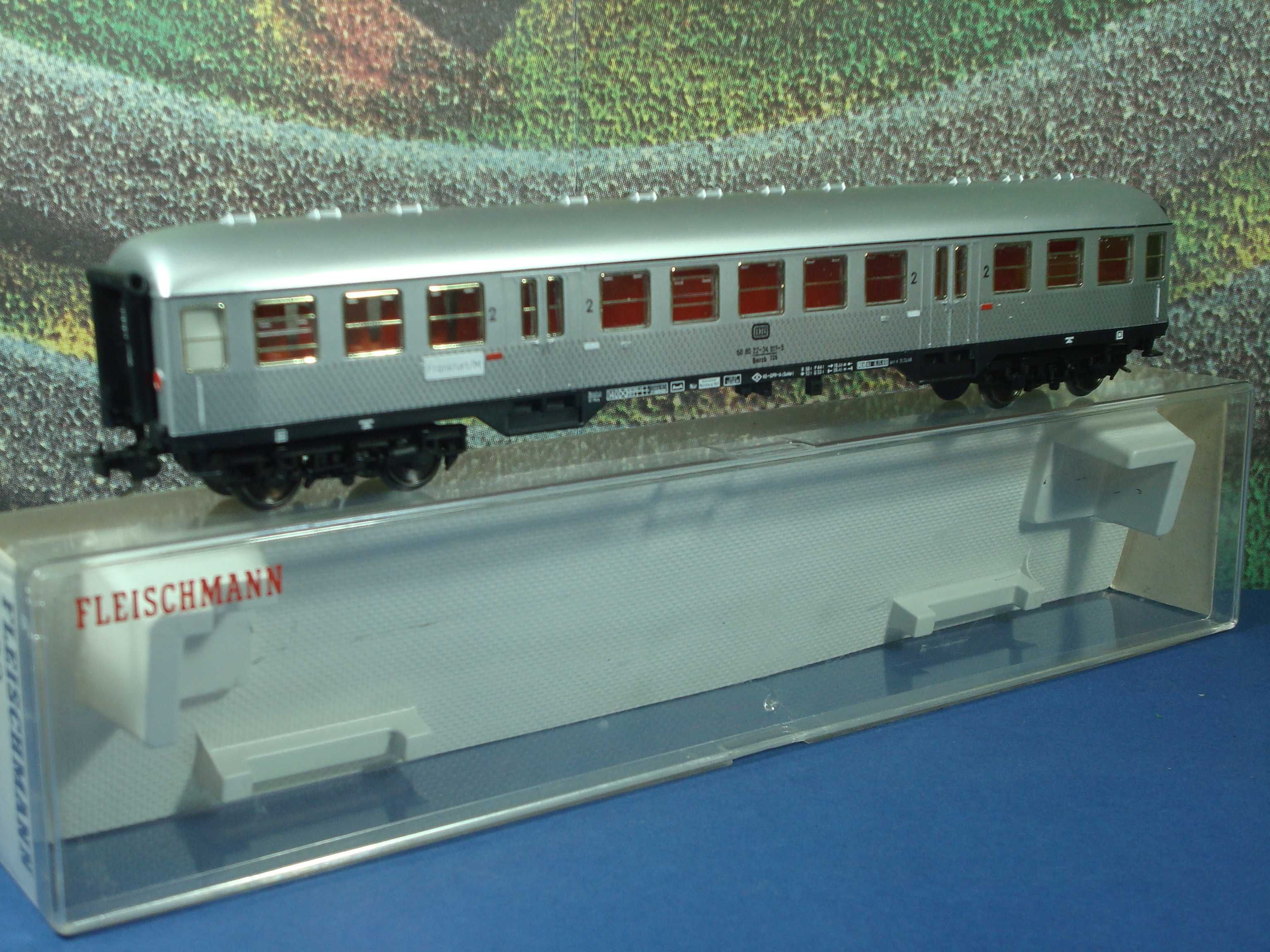 Fleischmann H0 5122 - Carruagem 2ª Classe "Silberling" "DB"/ Usado
