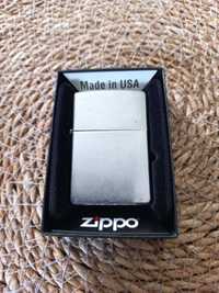 Zapalniczka ZIPPO brushed finish chrome 2009 rok. Polecam!!!